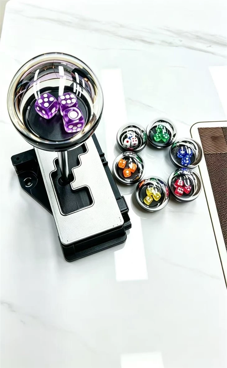 Transparent Crystal Dice Car Gearshift Knob