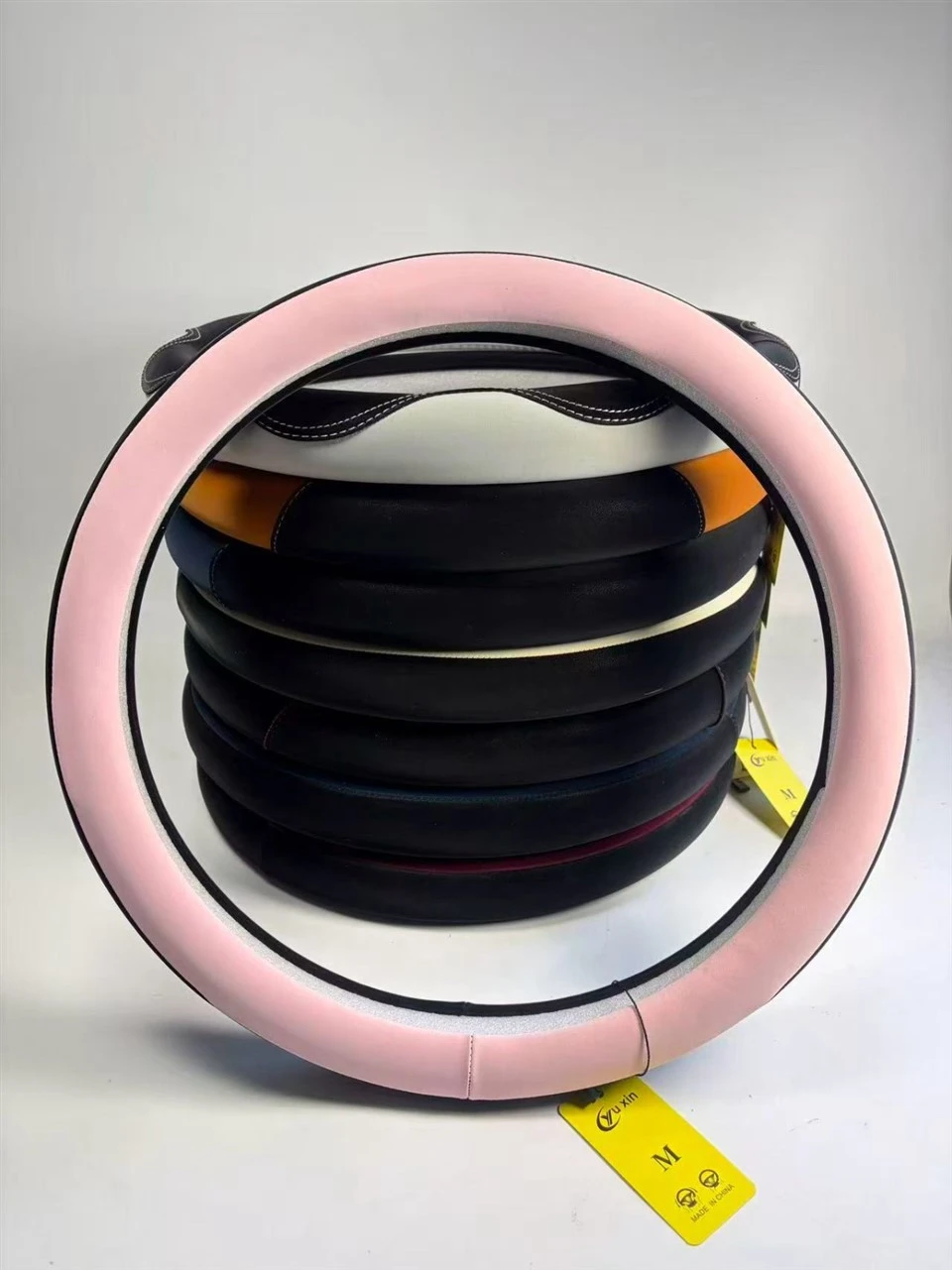 All-season Universal Plush Spliced Steering Wheel Cover